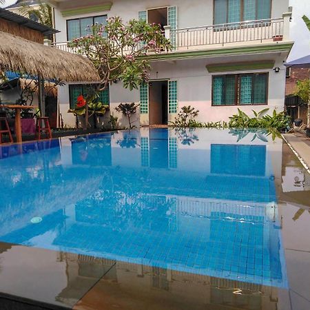 Damnak Riverside Villa Sziemreap Kültér fotó